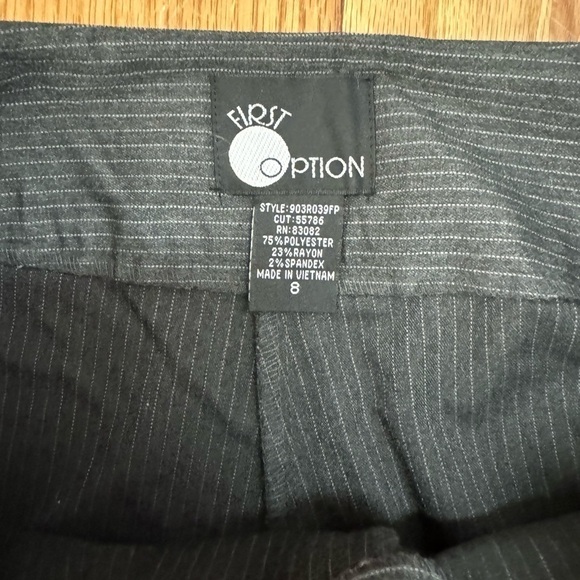 Vintage Women’s Y2K Gray Pinstripe Relaxed Straight Leg Trouser Size 8 - Picture 2 of 4